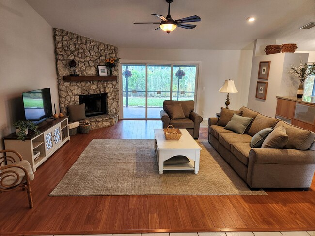 1800 Primrose Ln in Wellington, FL - Building Photo - Building Photo