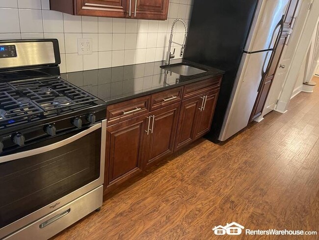 2855 W Cold Spring Ln in Baltimore, MD - Building Photo - Building Photo