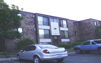 192 Gladstone Dr Apartments