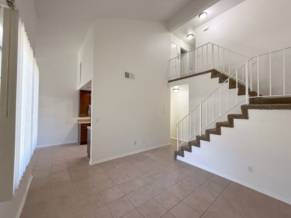 2340 Benidorm Cir in Corona, CA - Building Photo