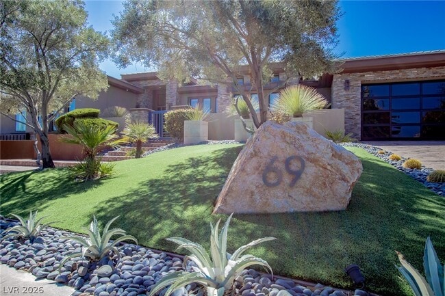 69 Hawk Ridge Dr in Las Vegas, NV - Building Photo - Building Photo