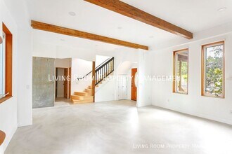 8616 N Swenson St in Portland, OR - Building Photo - Building Photo