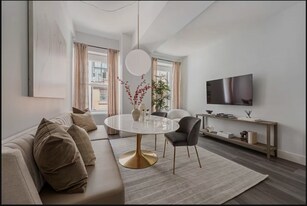 209 E 48th St, Unit 2A in New York, NY - Building Photo