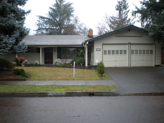 property at 371 Ivanhoe Ave