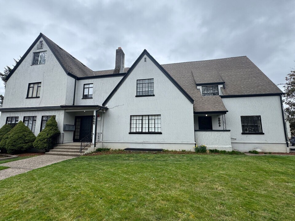 3007 NW Harrison Blvd in Corvallis, OR - Building Photo