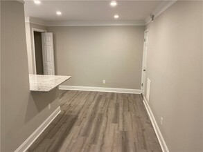 3085 Colonial Way in Atlanta, GA - Building Photo - Building Photo