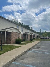 205 Breeze Vw Dr in Reedsville, WV - Building Photo - Building Photo