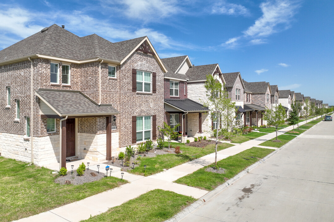 Merritt Village by Pulte Homes in Rowlett, TX - Building Photo