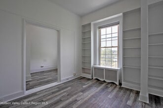 454 Warren St in Hudson, NY - Building Photo - Building Photo