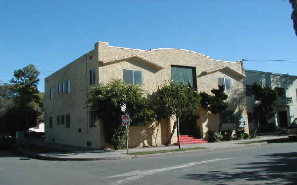 1494 Henderson Ave in Long Beach, CA - Foto de edificio