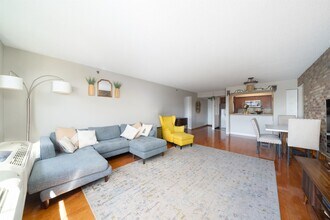 551 Observer Hwy in Hoboken, NJ - Building Photo - Building Photo