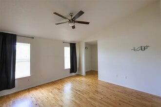 1116 Sunset Point Rd in Clearwater, FL - Building Photo - Building Photo