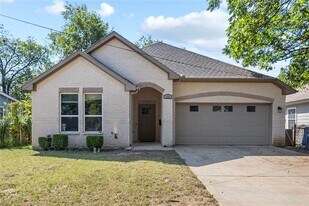 114 W Missouri Ave in Dallas, TX - Building Photo