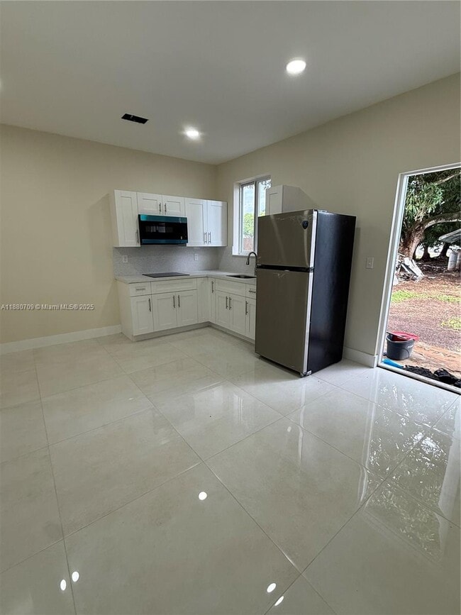 property at 559 NW 2nd St