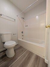 7517 Old Redmond Rd in Redmond, WA - Foto de edificio - Building Photo