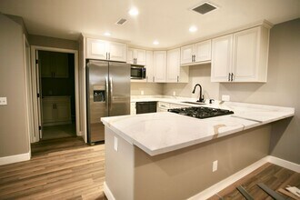 9978 Valle Caballo Ln in El Cajon, CA - Building Photo - Building Photo