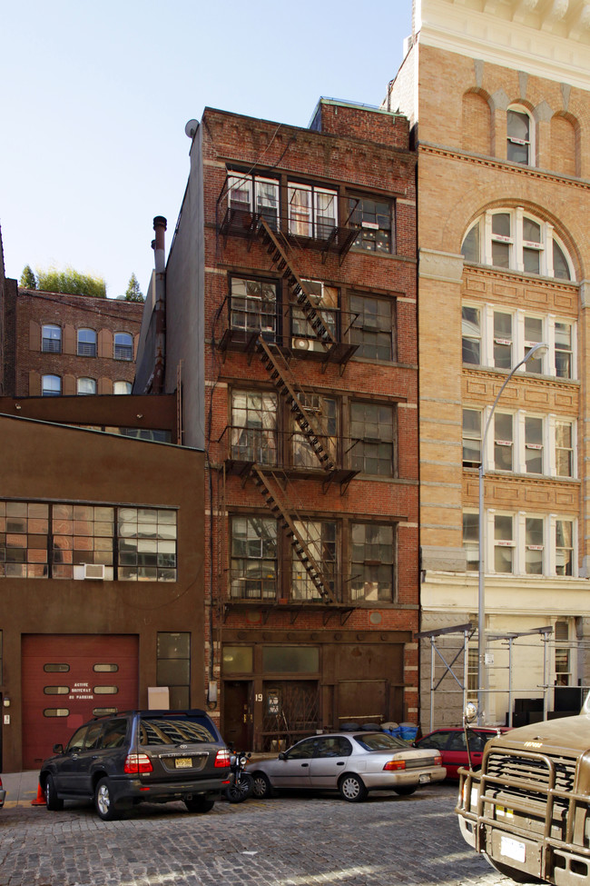 19 Vestry St in New York, NY - Building Photo - Building Photo