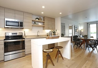3088 Baze Rd in San Mateo, CA - Building Photo - Building Photo