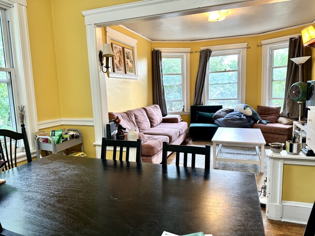 223 Summer St, Unit 3R