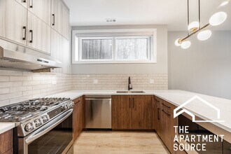 2355 W Flournoy St, Unit G02 in Chicago, IL - Foto de edificio - Building Photo