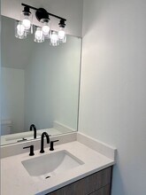 7584 N Alma Ave in Portland, OR - Building Photo - Building Photo