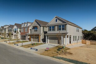 Rosemont Heights in San Antonio, TX - Building Photo