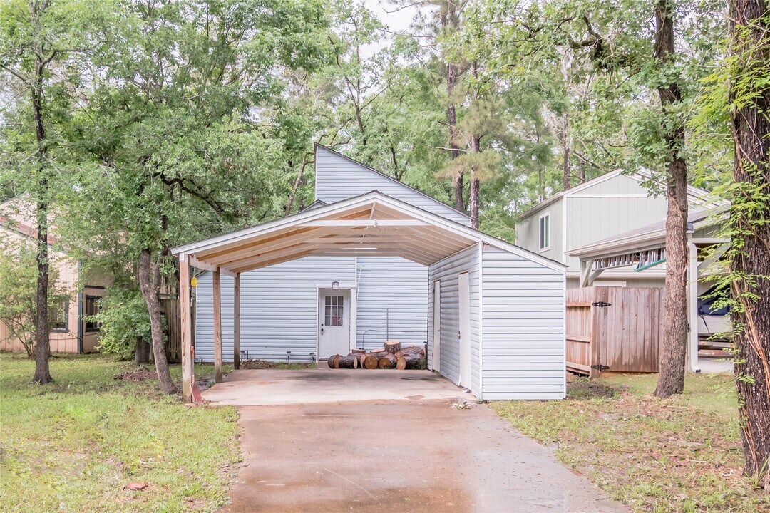 26620 Primrose Ct in Huntsville, TX - Building Photo