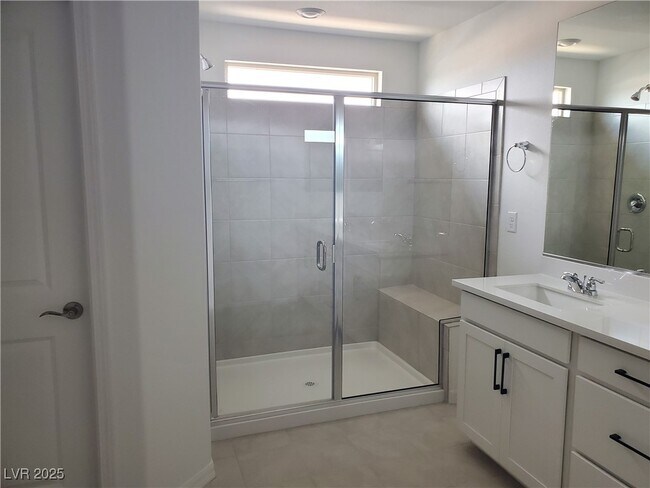 8050 Texas Hls St in Las Vegas, NV - Building Photo - Building Photo