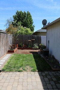 436 Crystal Dr photo'