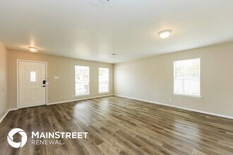 823 Creek Gate in San Antonio, TX - Building Photo - Building Photo