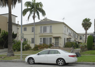 1835 N Normandie Ave in Los Angeles, CA - Building Photo - Building Photo