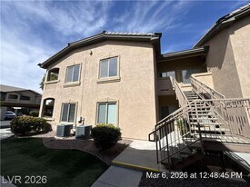 8985 S Durango Dr in Las Vegas, NV - Building Photo