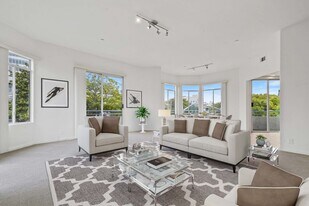 1325 Arizona Ave in Santa Monica, CA - Building Photo