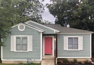 2813 Mitchell Ave in Waco, TX - Building Photo - Building Photo