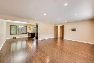 1422 Dorothy Dr in Palatine, IL - Building Photo - Building Photo