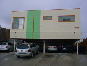 213 N Alexandria Ave in Los Angeles, CA - Foto de edificio - Building Photo