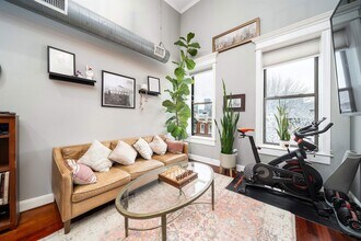 515 Manila Ave in Jersey City, NJ - Foto de edificio - Building Photo