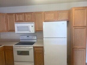 21069 Homer Rd in St. Robert, MO - Building Photo - Building Photo