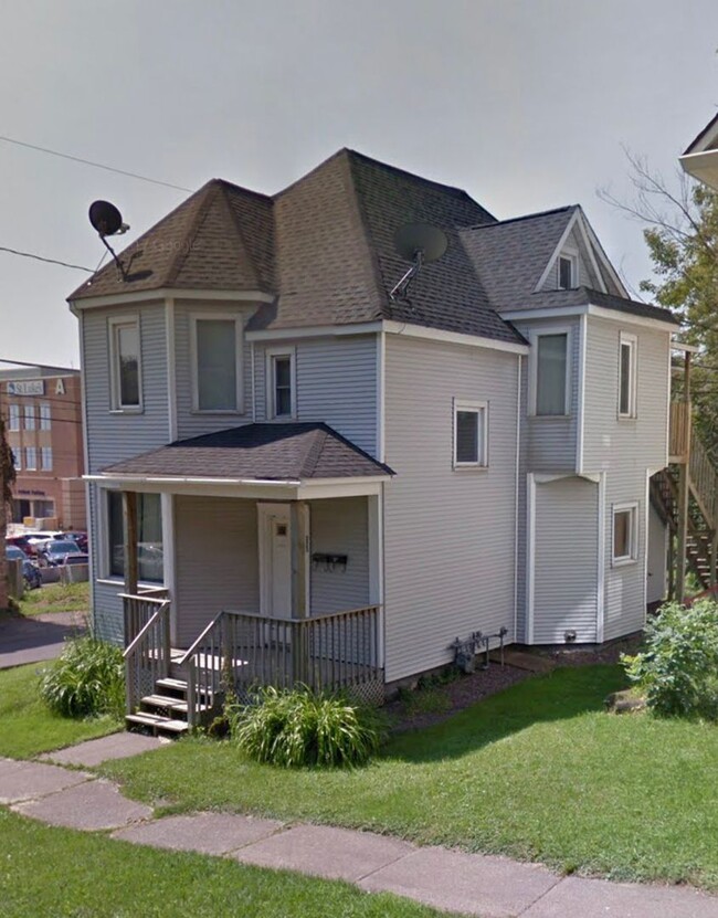 property at 223 N 11th Ave E