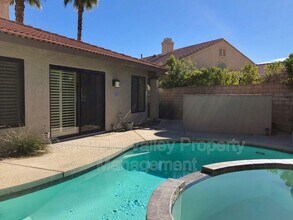 39095 Sweetwater Dr in Palm Desert, CA - Building Photo - Building Photo