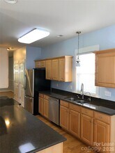 113 Lake Davidson Park in Davidson, NC - Building Photo - Building Photo