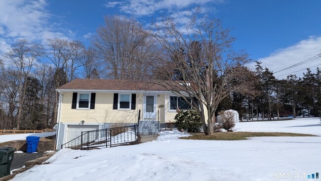 property at 3 Mountain View Dr