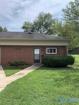 1402 Rison Ave NE in Huntsville, AL - Building Photo