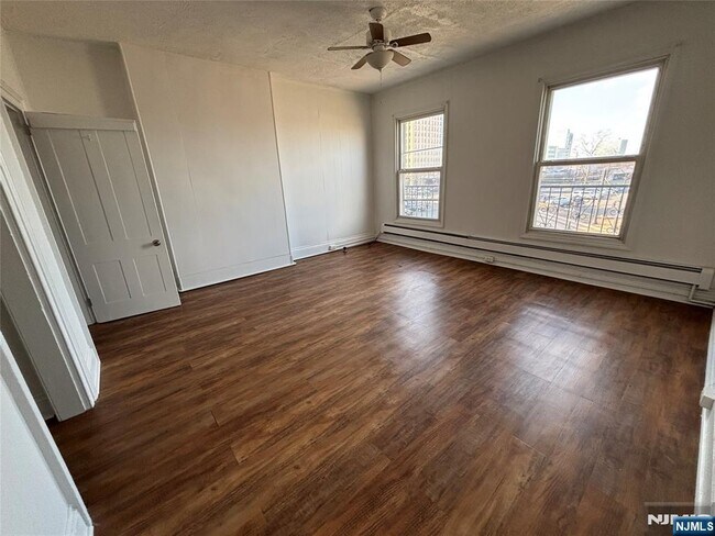 47 Fulton St in Newark, NJ - Building Photo - Building Photo