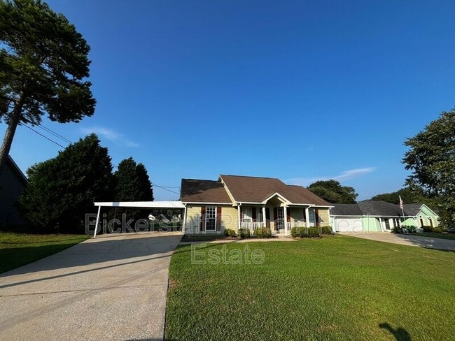 property at 822 Lee Rd 213
