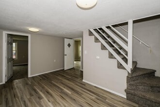 1506 E Hendryx Ln in Peoria, IL - Foto de edificio - Building Photo