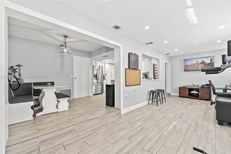 9480 NW 26th St in Sunrise, FL - Building Photo - Building Photo