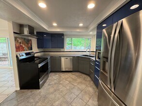 24811 Daphne E in Mission Viejo, CA - Building Photo - Building Photo