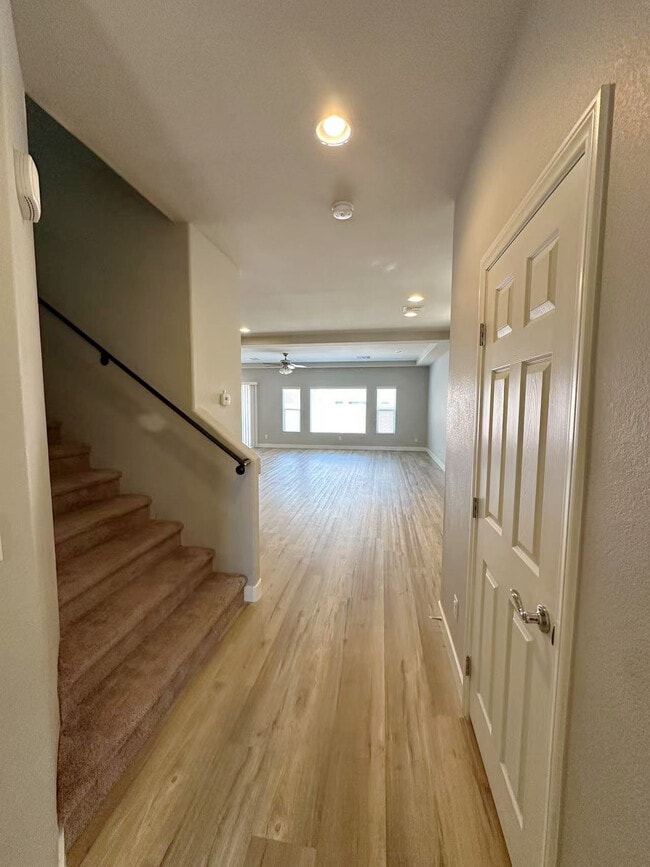 6392 Tamber Bay Rd in Las Vegas, NV - Building Photo - Building Photo