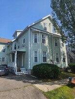 19 E Concord St in Dover, NH - Building Photo